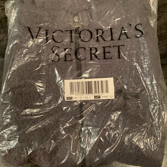BNWT Pink Victoria’s Secret Gray Sherpa Vest - Picture 6 of 7